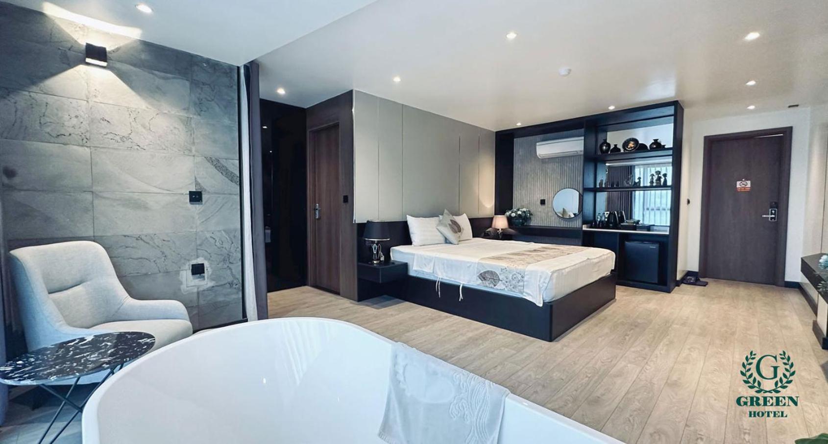 Green Hotel Hai Phong Bagian luar foto